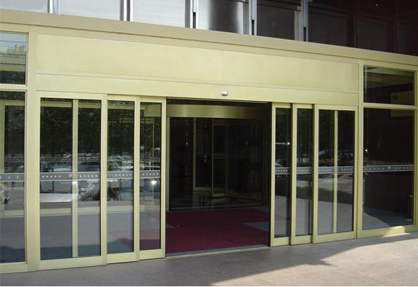 感應(yīng)門_套疊自動門